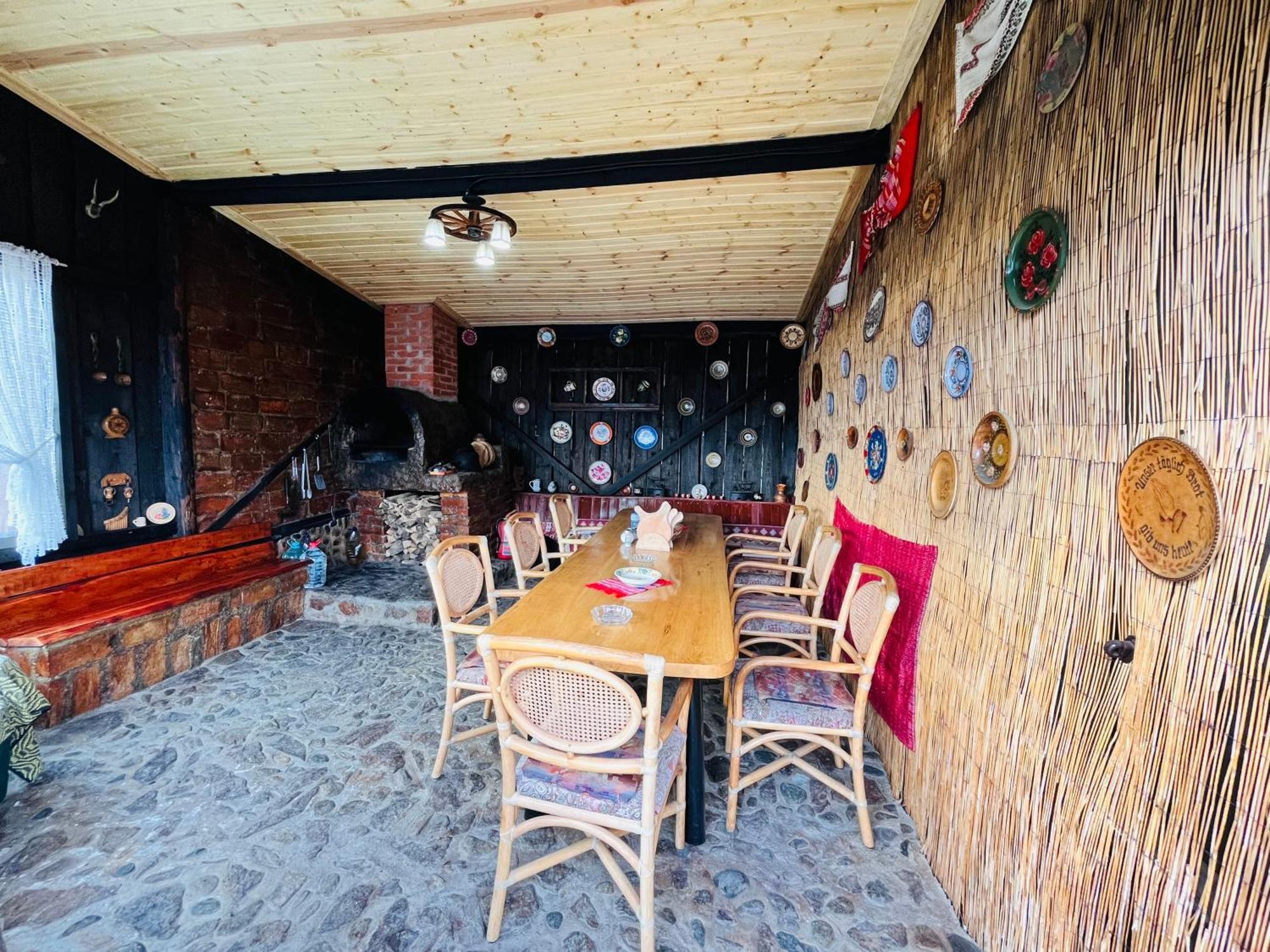 فيلا Casa De Sub Hora Zărneşti المظهر الخارجي الصورة